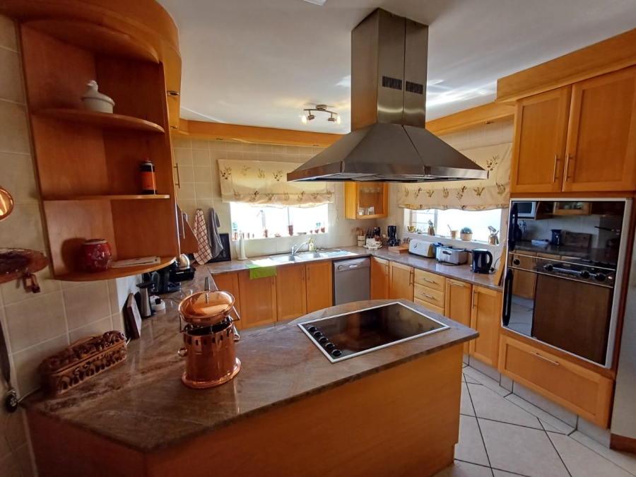 4 Bedroom Property for Sale in Kosmos North West